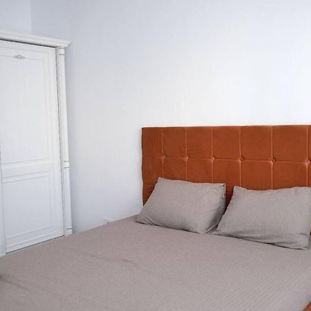 Eliza'S Apartment By Oasis Homes Oradea Buitenkant foto