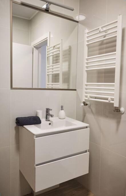 Eliza'S Apartment By Oasis Homes Oradea Buitenkant foto