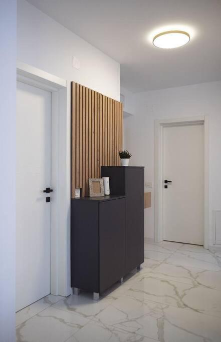 Eliza'S Apartment By Oasis Homes Oradea Buitenkant foto